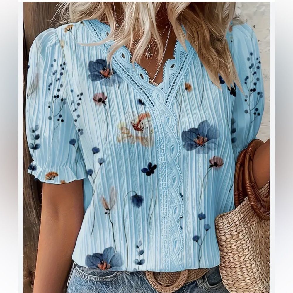 Woman’s Floral Blue Lace Trim Top Blouse Size XL